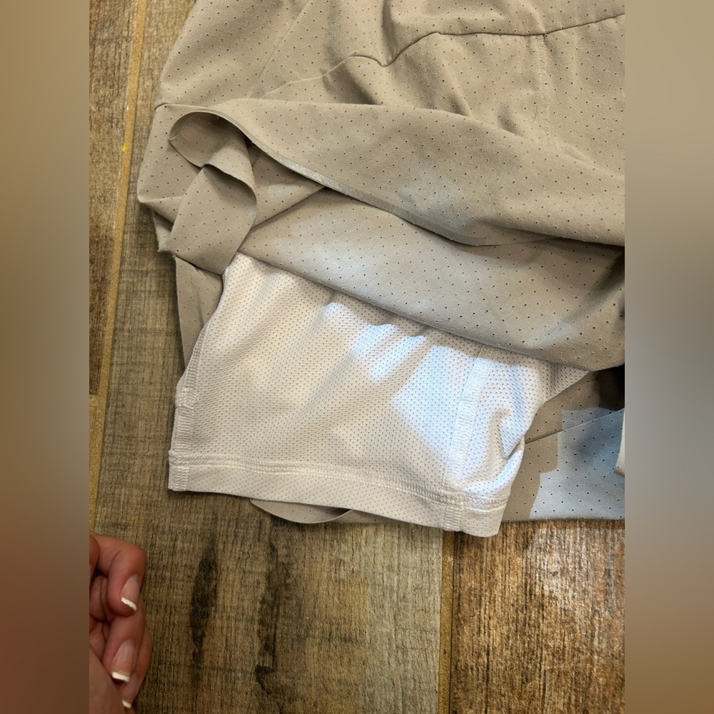 Lululemon Taupe Reflective Running Shorts - Picture 7 of 10